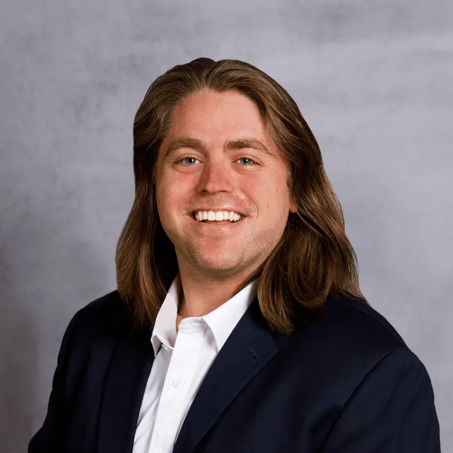 A head shot of Doug Weisman